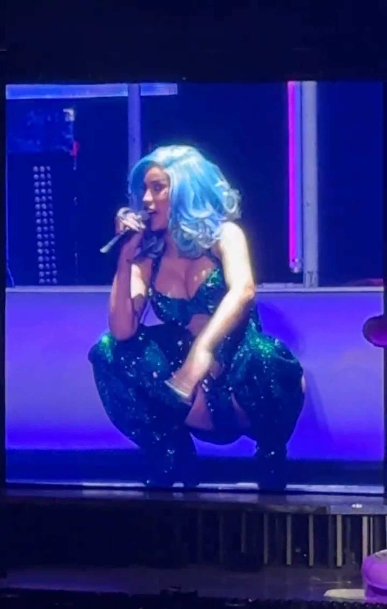 Cardi B showing love to Jersey ❤️😍